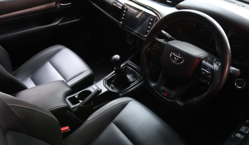 2024 Toyota Hilux 2.8 GD-6 RB Legend E/Cab (M) full
