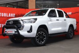 2022 Toyota Hilux 2.4 GD-6 RB Raider D/C (M) full
