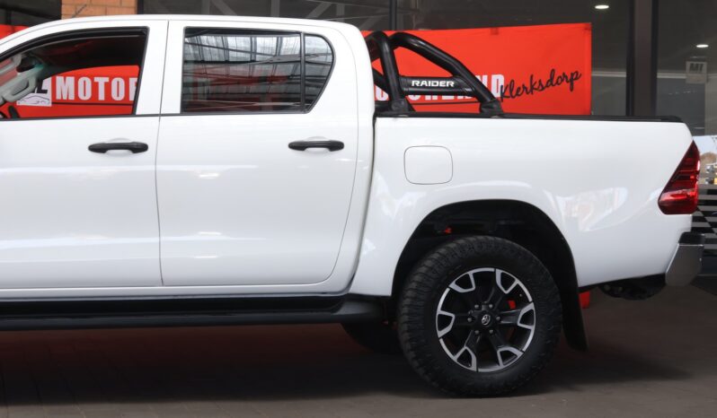 2022 Toyota Hilux 2.4 GD-6 RB Raider D/C (M) full