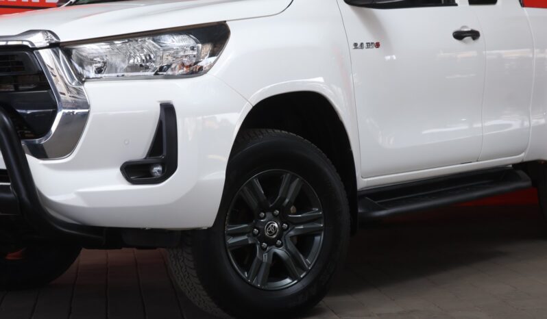 2021 Toyota Hilux 2.4 GD-6 RB Raider E/Cab (M) full