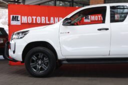 2021 Toyota Hilux 2.4 GD-6 RB Raider E/Cab (M) full
