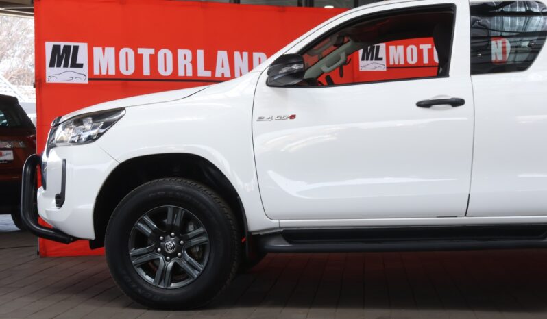 2021 Toyota Hilux 2.4 GD-6 RB Raider E/Cab (M) full