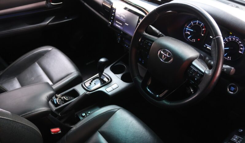 2024 Toyota Hilux 2.8 GD-6 RB Legend 4×4 D/C A/T full